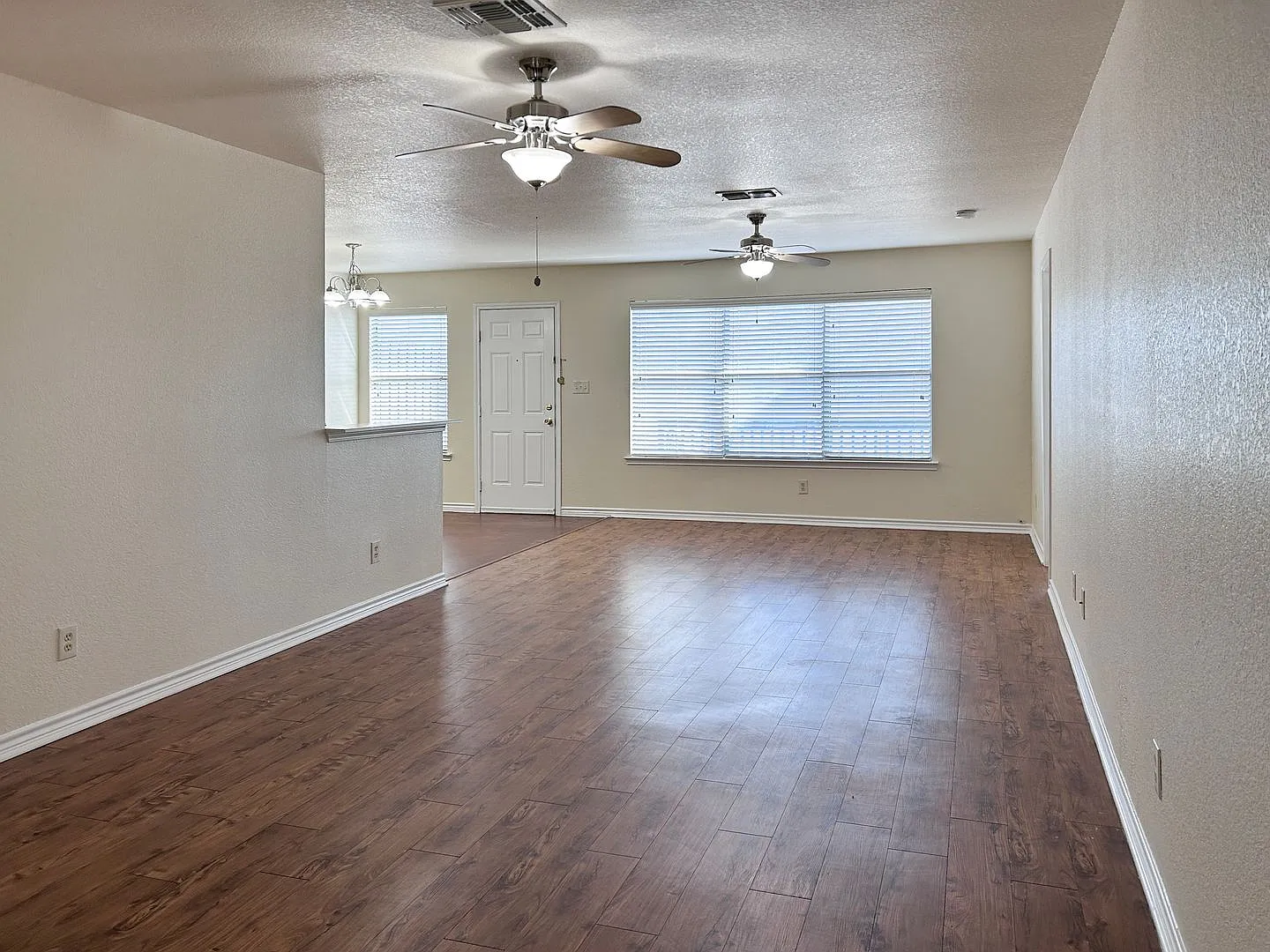 Charming Duplex with a Touch of Country Charm — Photo 3