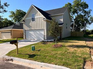716 E 5th St, Bonham, TX 75418