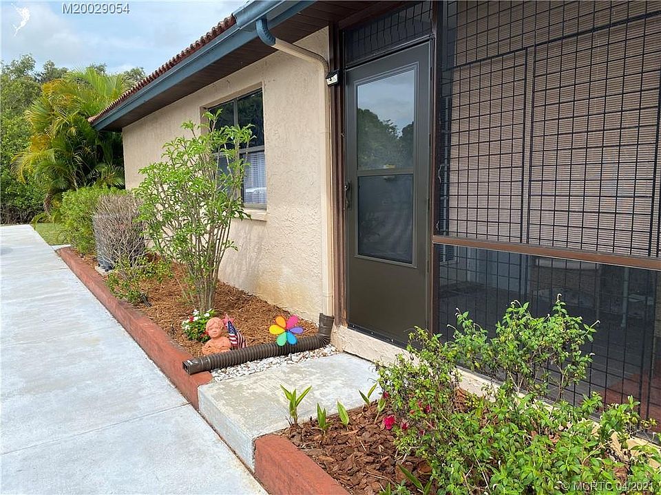 1st image of 2466 SE Garden Ter #607