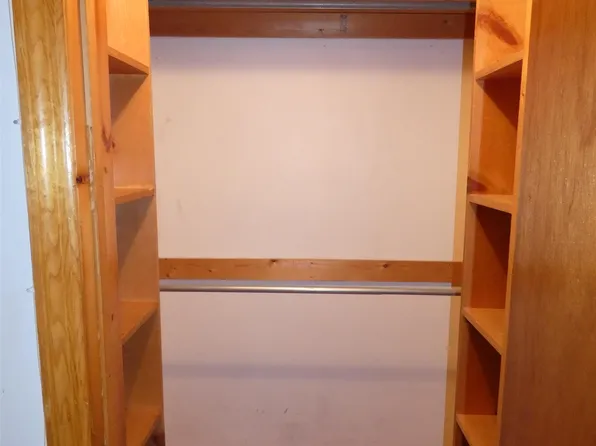 936 Willow Avenue image 11 of 12