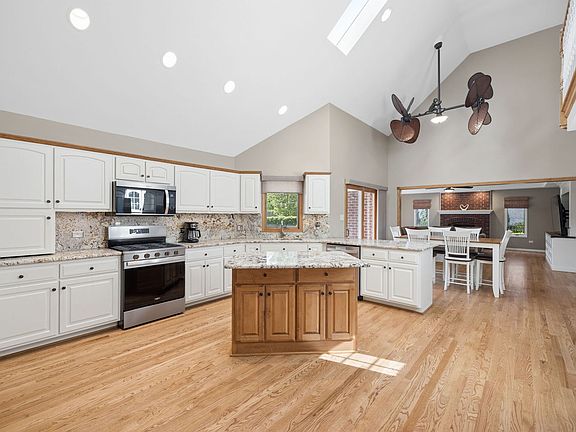 2nd image of 17345 Deer Creek Dr