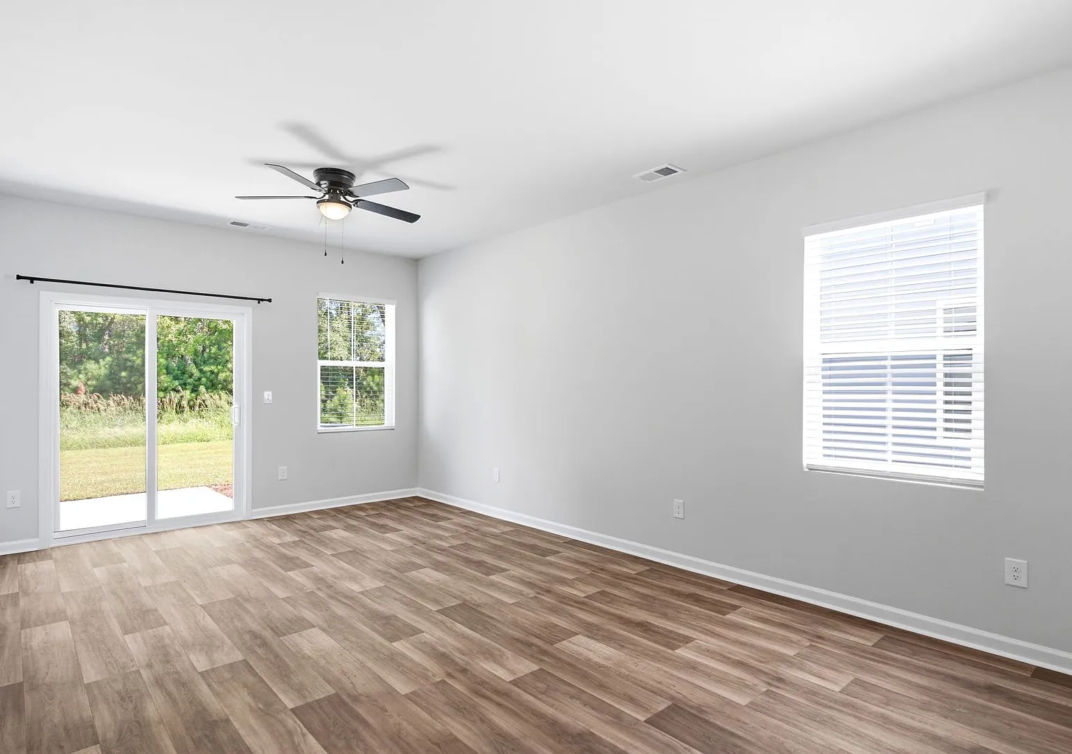 Brand New Townhome In Osprey Isle Subdivsion! Low Price With 18 Month Lease $1,750 With The 2nd M... — Photo 4