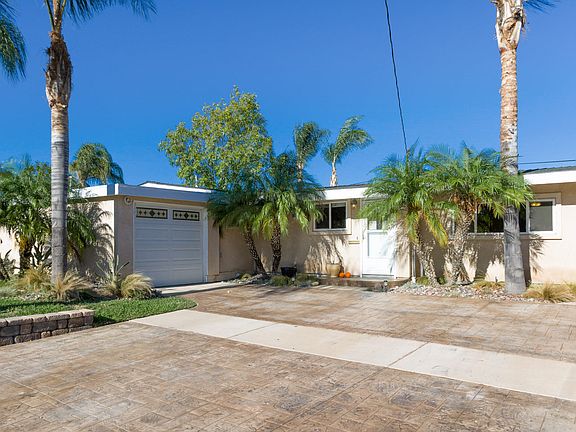 3rd image of 6331 Lake Alturas Ave