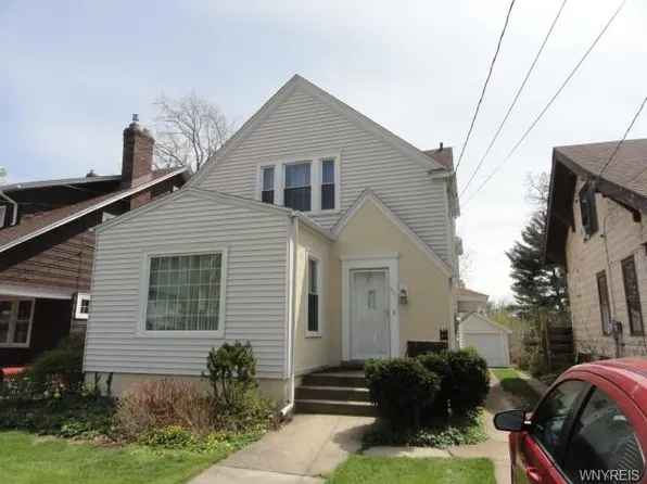 921 Vanderbilt Ave, Niagara Falls, NY 14305