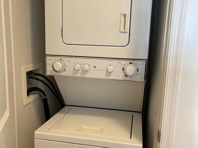 In Unit Washer/Dryer