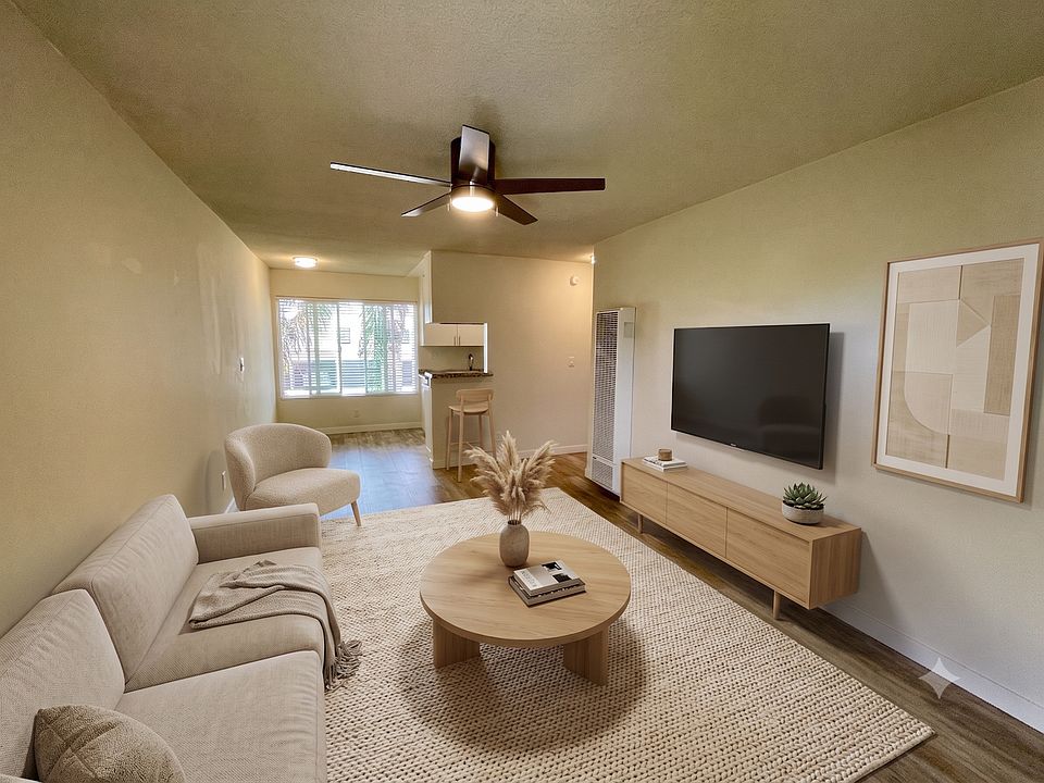 1st image of 2828 3rd St APT 10