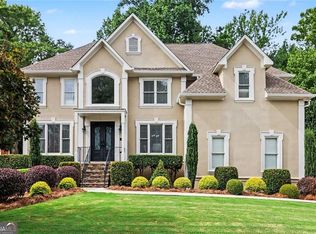 1135 Jennifer Oaks Dr, Alpharetta, GA 30004