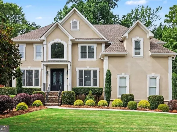 1135 Jennifer Oaks Dr, Alpharetta, GA 30004