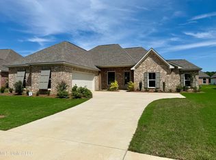204 Wethersfield Dr, Florence, MS 39073