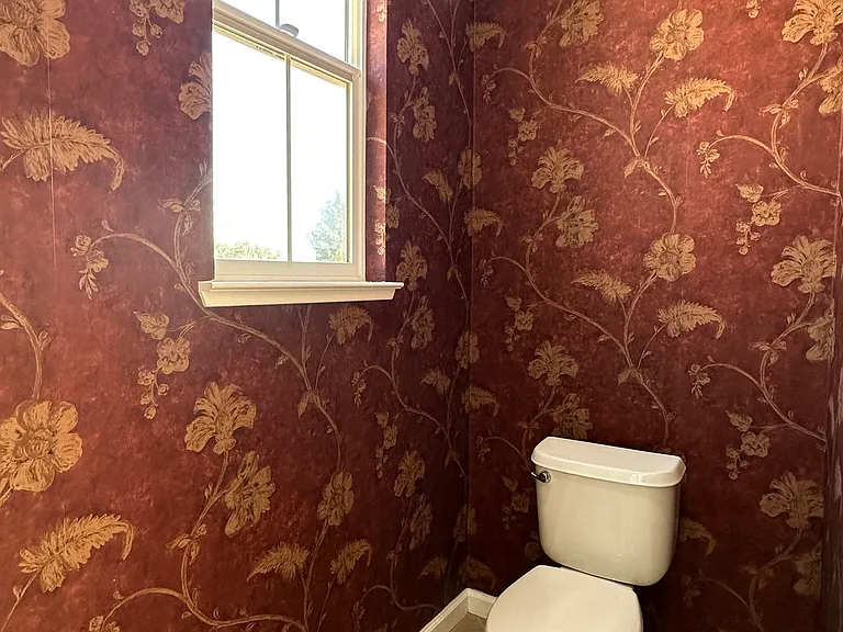 322 S Central Pkwy — Photo 22