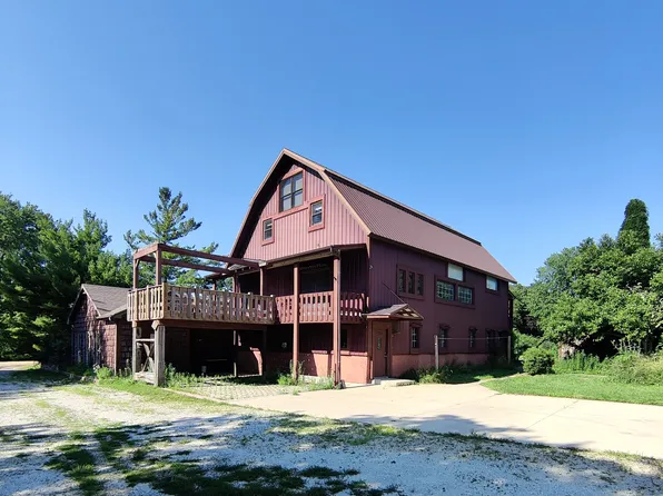 15226 Creek Rd, Sandwich, IL 60548