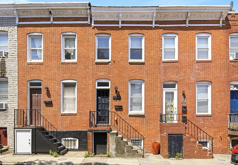 1214 Marshall St — Photo 1