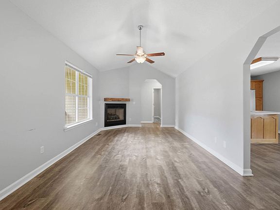 4th image of 10120 Bear Trail Dr