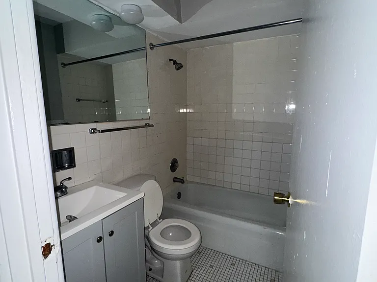 123 N Central Ave #207 — Photo 8
