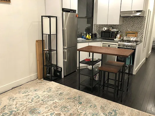 Rented by Point NYC | media 10