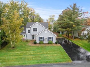 7 Rockefeller Blvd, Rensselaer, NY 12144