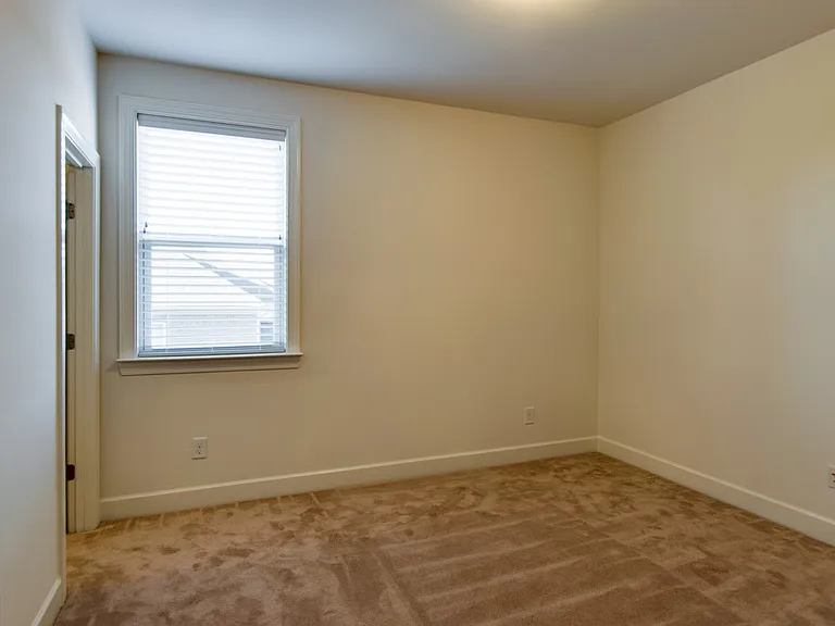 1205 Cressy Ln — Photo 21
