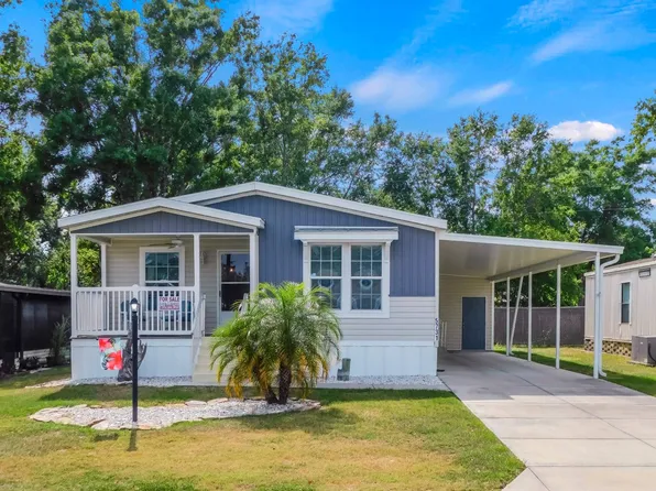 5731 Windtree Dr, Zephyrhills, FL 33541