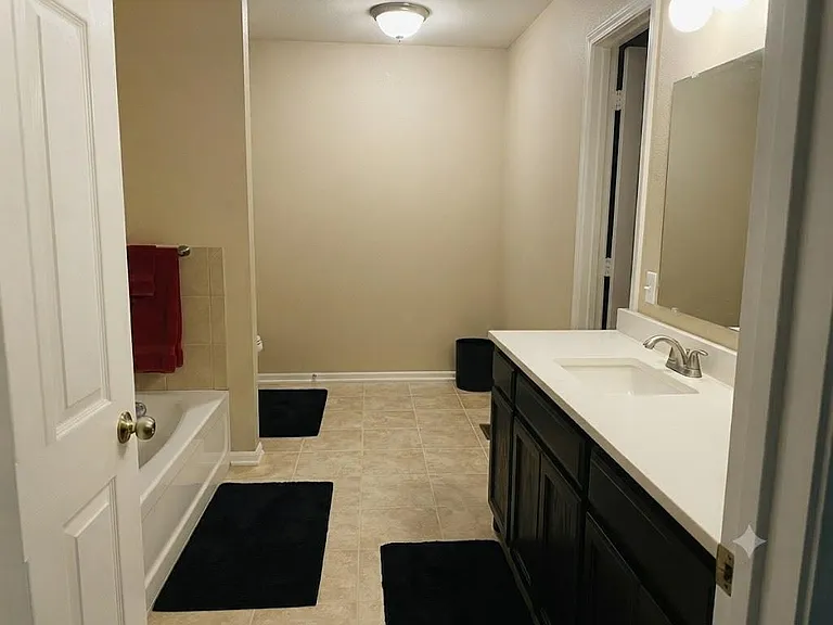 12910 Almeda Crossing Ct — Photo 12