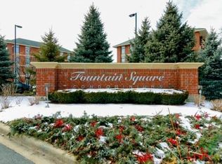 855 E 22nd St APT 303, Lombard, IL