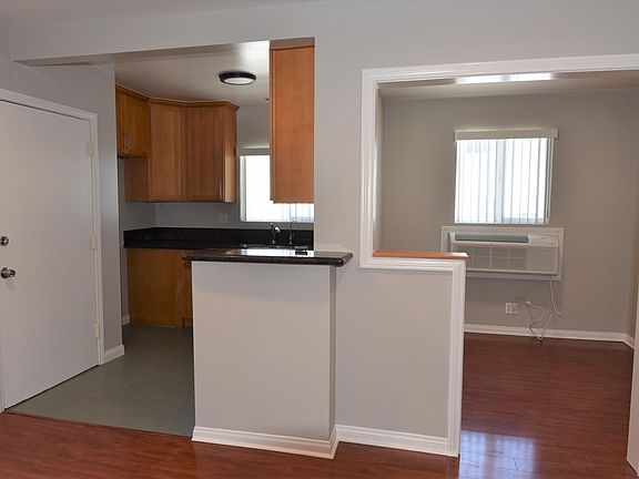 4th image of 353 W Doran St APT E