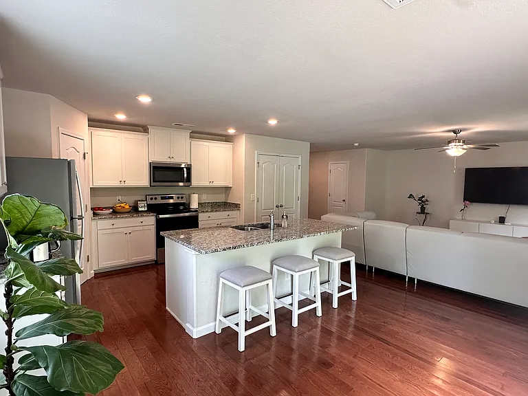 4058 Meredith Woods Ln — Photo 7