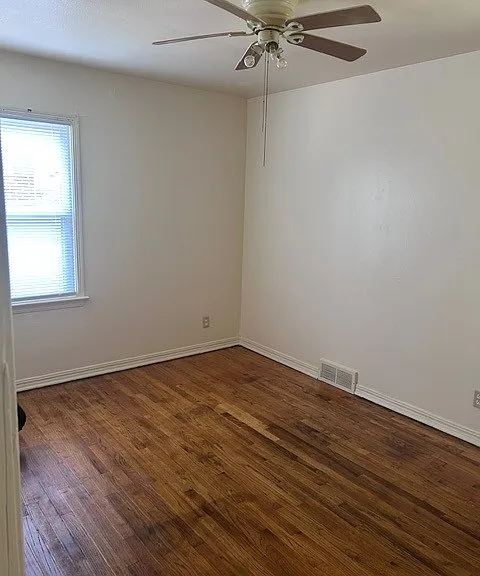 1421 N Sterling Ave — Photo 8