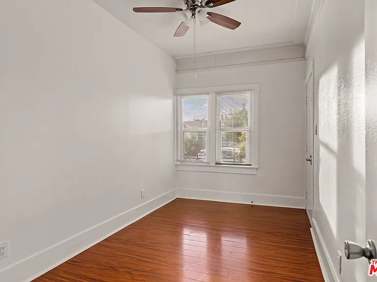 2928 Walton Ave #2930 — Photo 9