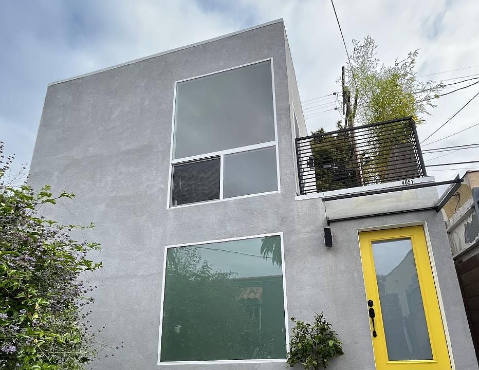 1st image of 4051 W 58th Pl