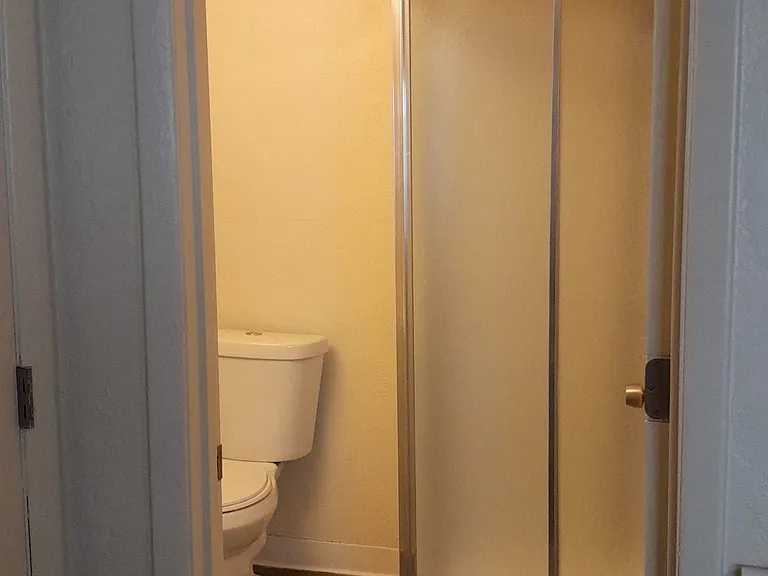 2426 Garfield Ave SE — Photo 9