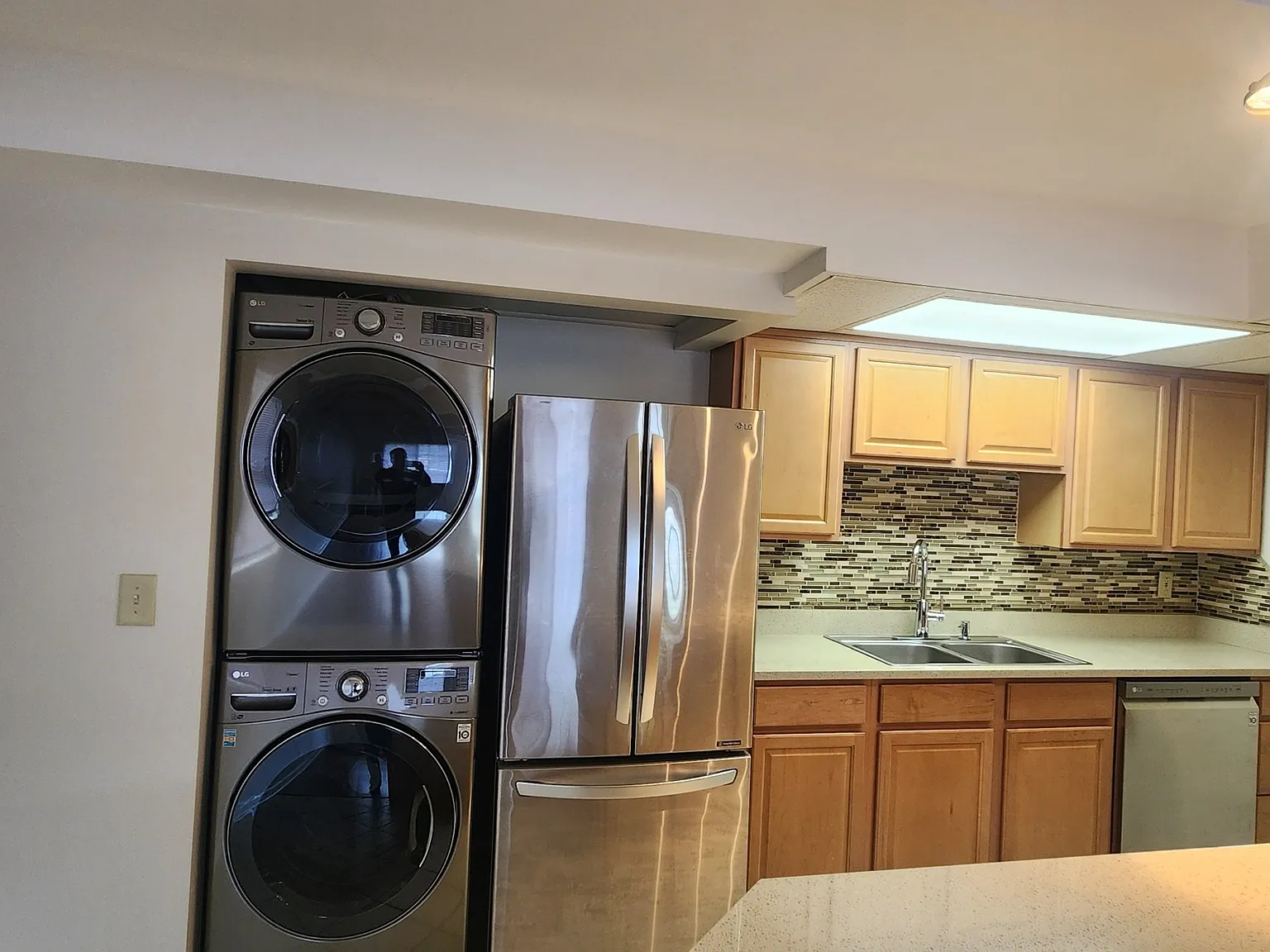 Rivergate Condos - 1410... — Photo 3