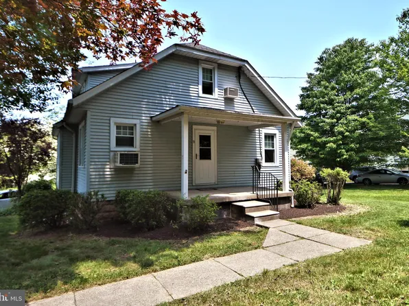 71 Spring Ave, Holland, PA 18966