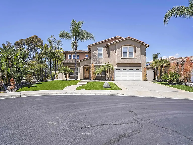 1306 Traver Ct — Photo 2