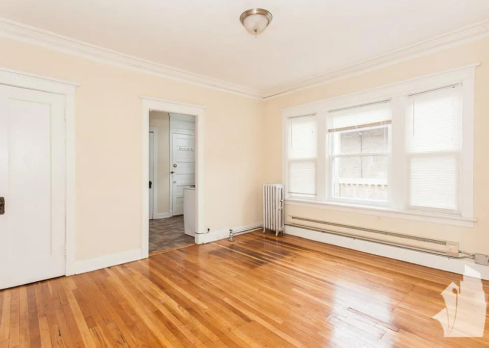4425 N Wolcott Ave #1A