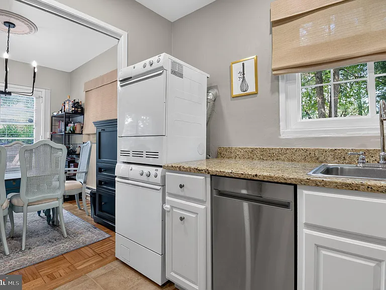 3458 Martha Custis Dr — Photo 10