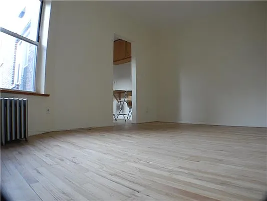 Rented by R New York | media 32