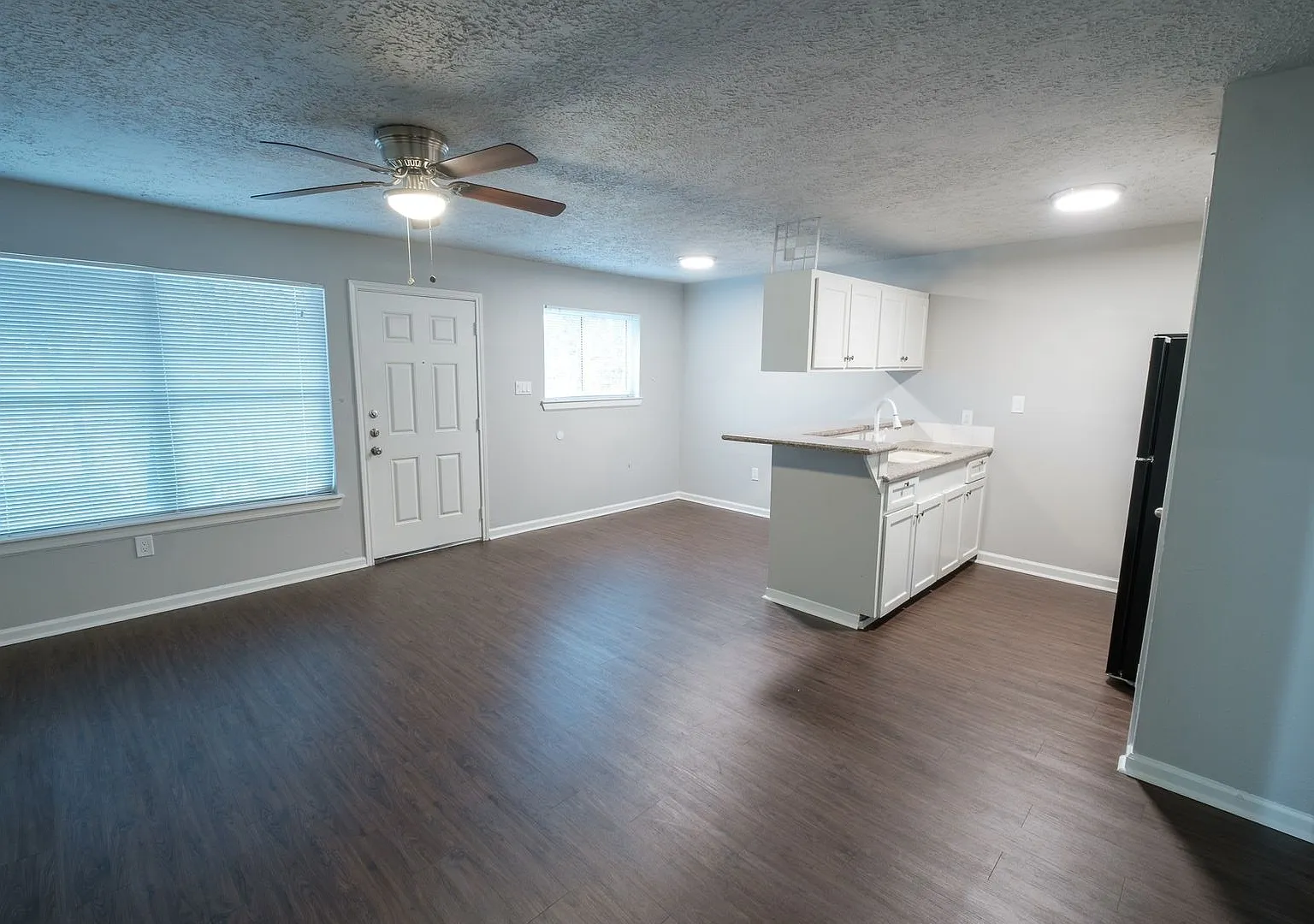 Apartamento recien remodelado / Beautiful recently remodeled apartment. Fast move in bonus! — Photo 3