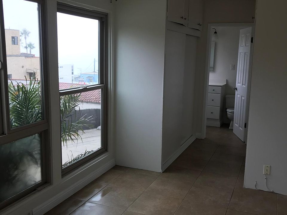 1st image of 307 40th St #A