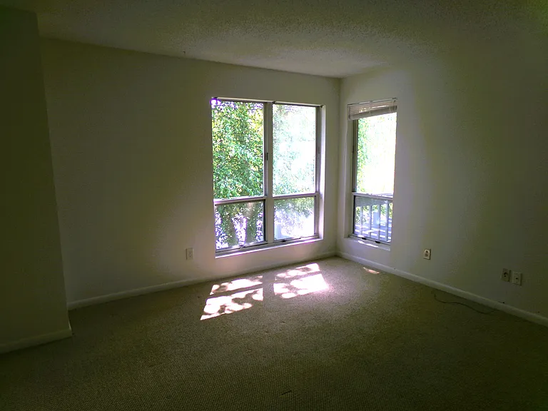15 Pond Dr W — Photo 16