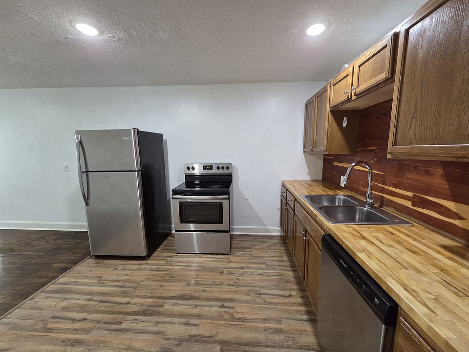 1st image of 1410 Roberts Ave #A