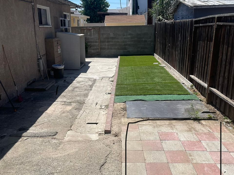 1st image of 11433 Emelita St #3