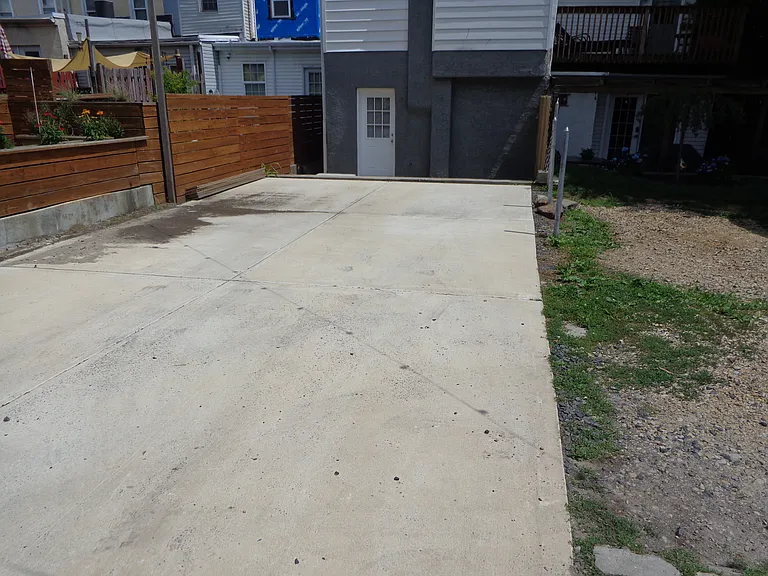 142 Conarroe St — Photo 20
