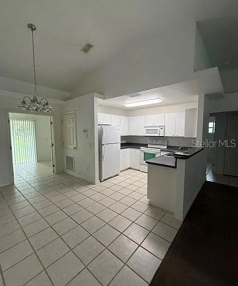 3100 SW 94th St #2 — Photo 3
