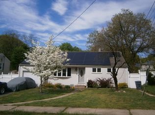 6 Dover Rd, Hamilton, NJ 08620