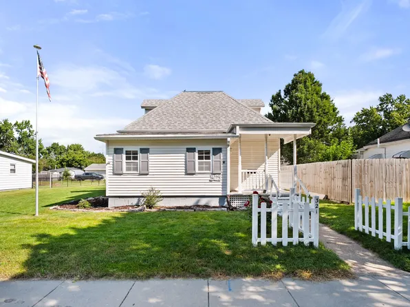 321 15th St, Boone, IA 50036