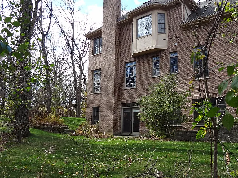 426 W Haleys Hill Ct — Photo 32