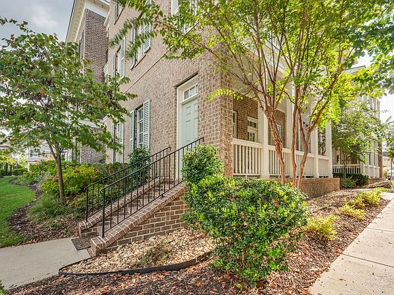 3rd image of 6030 Keats St Unit 101