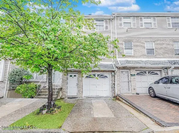 86 Deborah Loop, Staten Island, NY 10312
