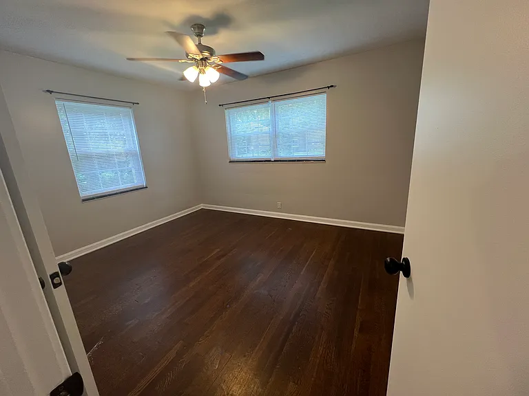 170 N Rose Blvd — Photo 18