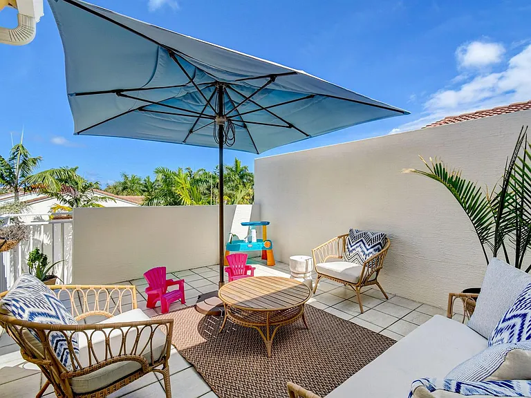 4930 NW 15th Ave — Photo 32